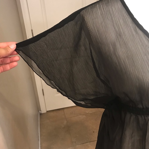 4 for $20 SALE H & M Flutter Sleeve Mesh Cover up - Picture 4 of 4